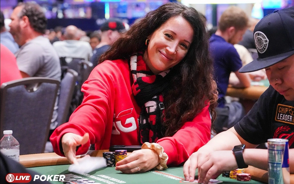 Rosalie Petit Live Poker