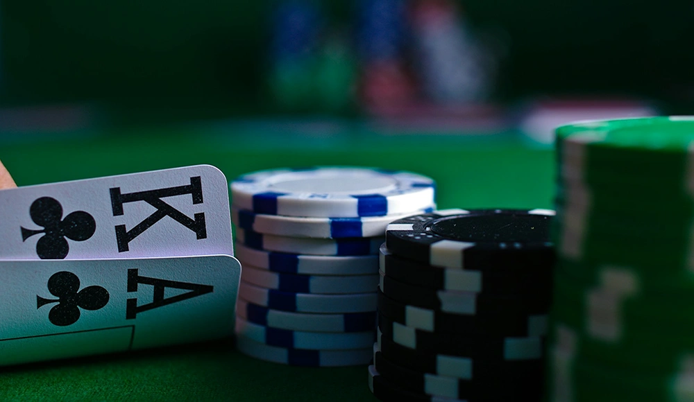 Monter les limites au poker : Quand et comment changer de niveau ?