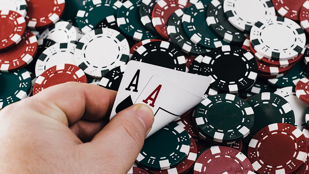 Le Check-Raise : Quand et pourquoi l’utiliser au poker