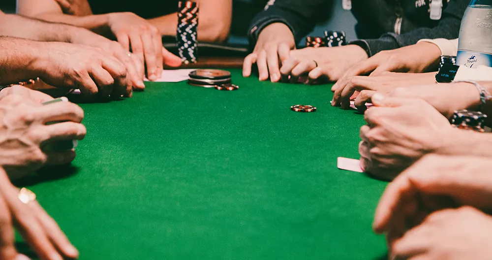 Finalistes à la table de poker