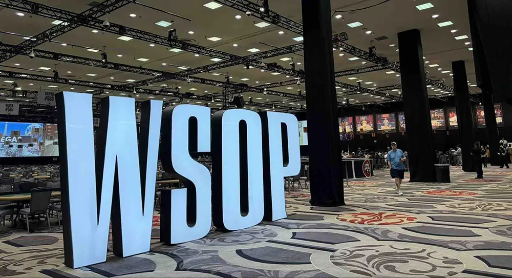Panneau indiquant le nom du tournoi WSOP