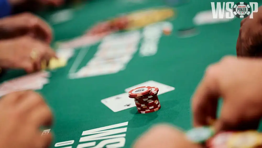 Relance Lors d'un Tournoi de Poker des WSOP