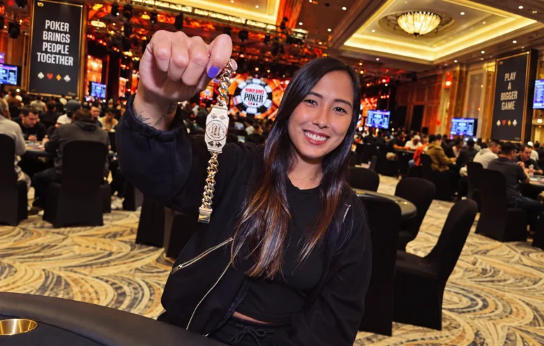 Barbara Akemi remporte un bracelet WSOP (WSOP 2025)