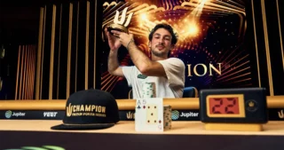 Mehdi Chaoui soulève trophée Triton à Jeju